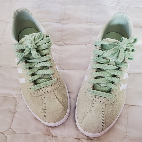 Adidas sneakers - Picture 2 of 12